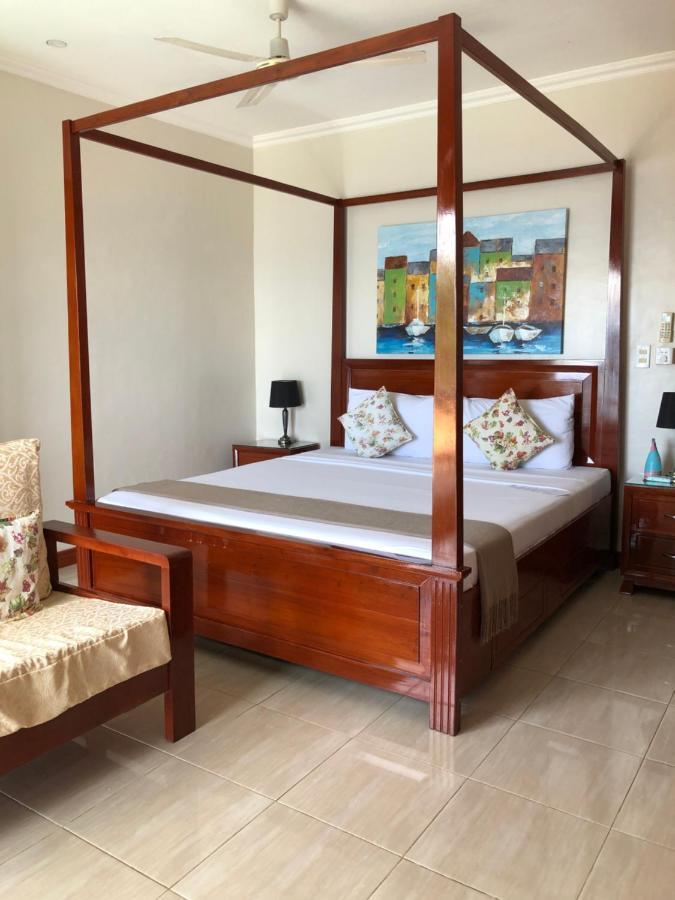 Ocean Breeze Resort Toledo Buitenkant foto
