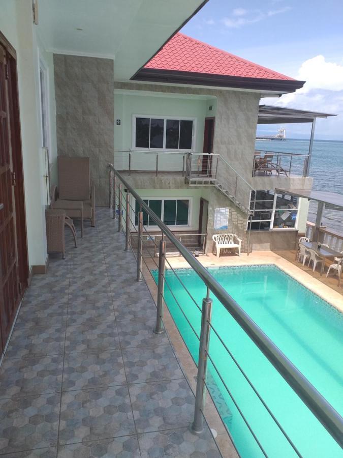 Ocean Breeze Resort Toledo Buitenkant foto