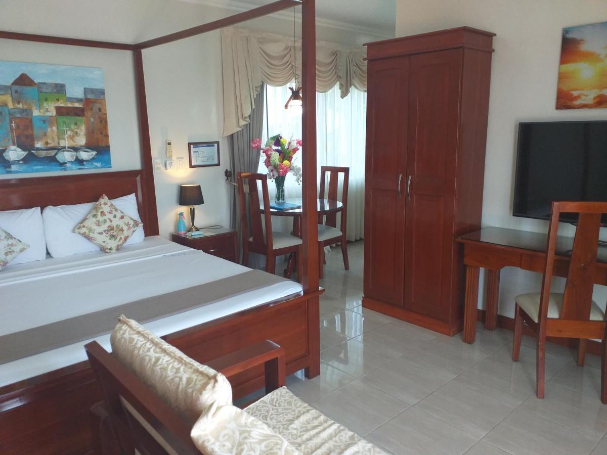 Ocean Breeze Resort Toledo Buitenkant foto
