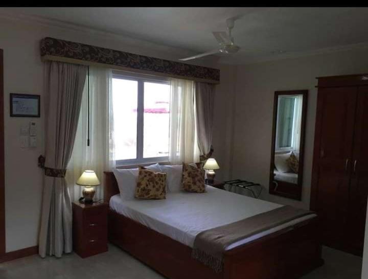 Ocean Breeze Resort Toledo Buitenkant foto