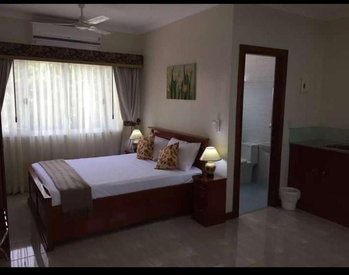 Ocean Breeze Resort Toledo Buitenkant foto