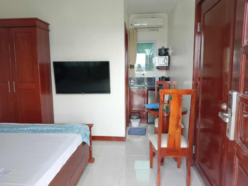 Ocean Breeze Resort Toledo Buitenkant foto