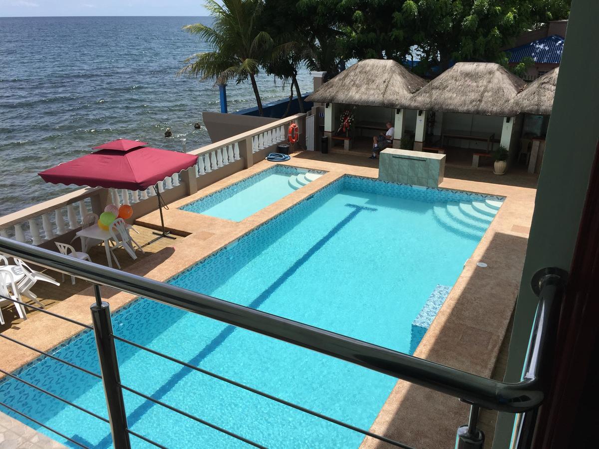 Ocean Breeze Resort Toledo Buitenkant foto
